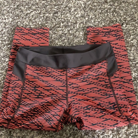 Under Armour Capri Leggings - Picture 3 of 4